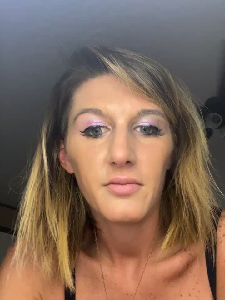[24 Feb 10:50] Private Show
