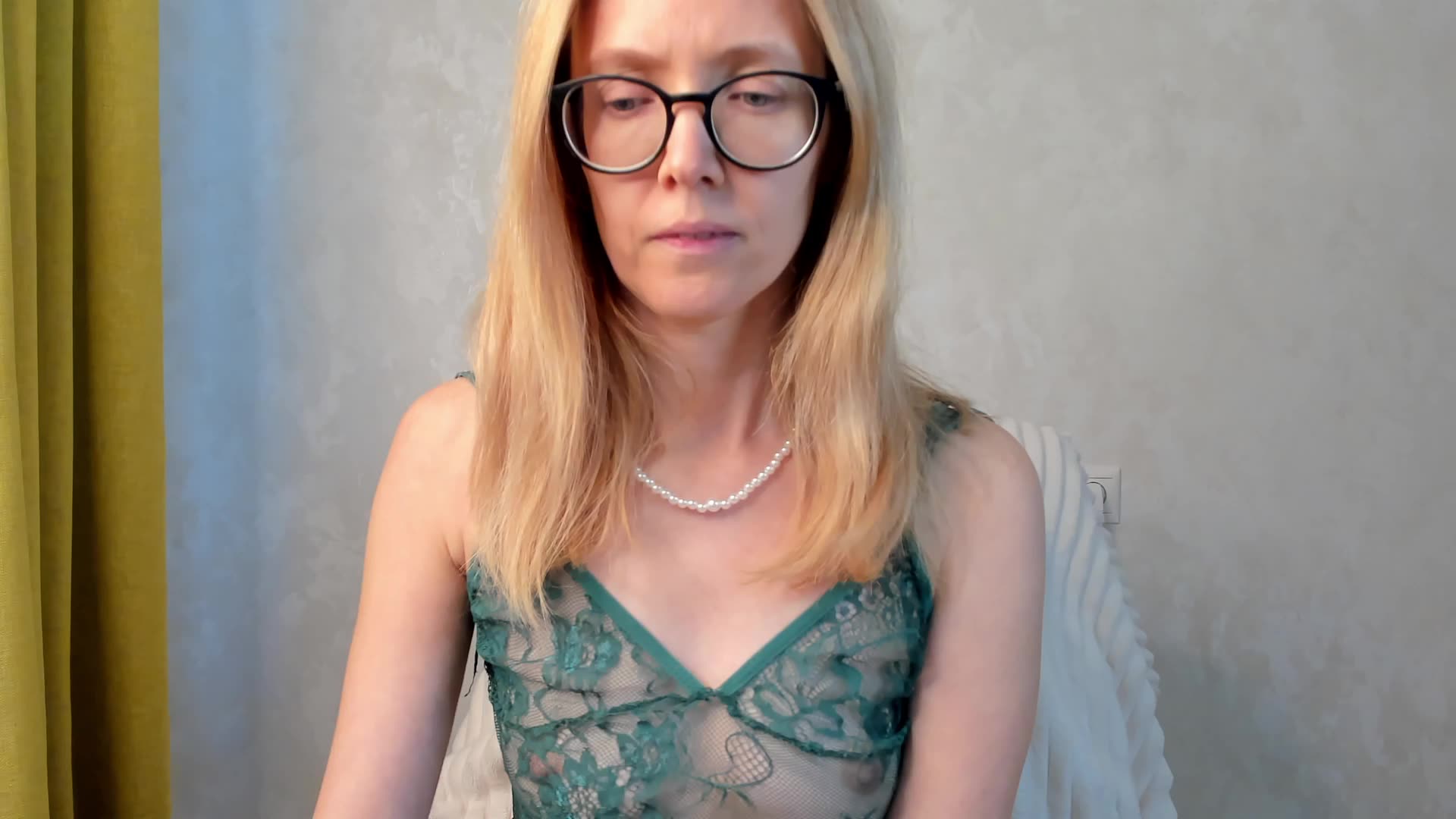 naked titi and fingering - 視頻由 MollyStory 主播提供