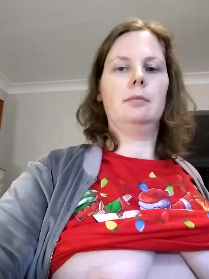 prvt show-showing off curvy naked body - vídeo de la modelo de cam xxSexyBushLinnxx