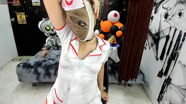This horny nurse from Silent Hill - video by criss_21_ cam model