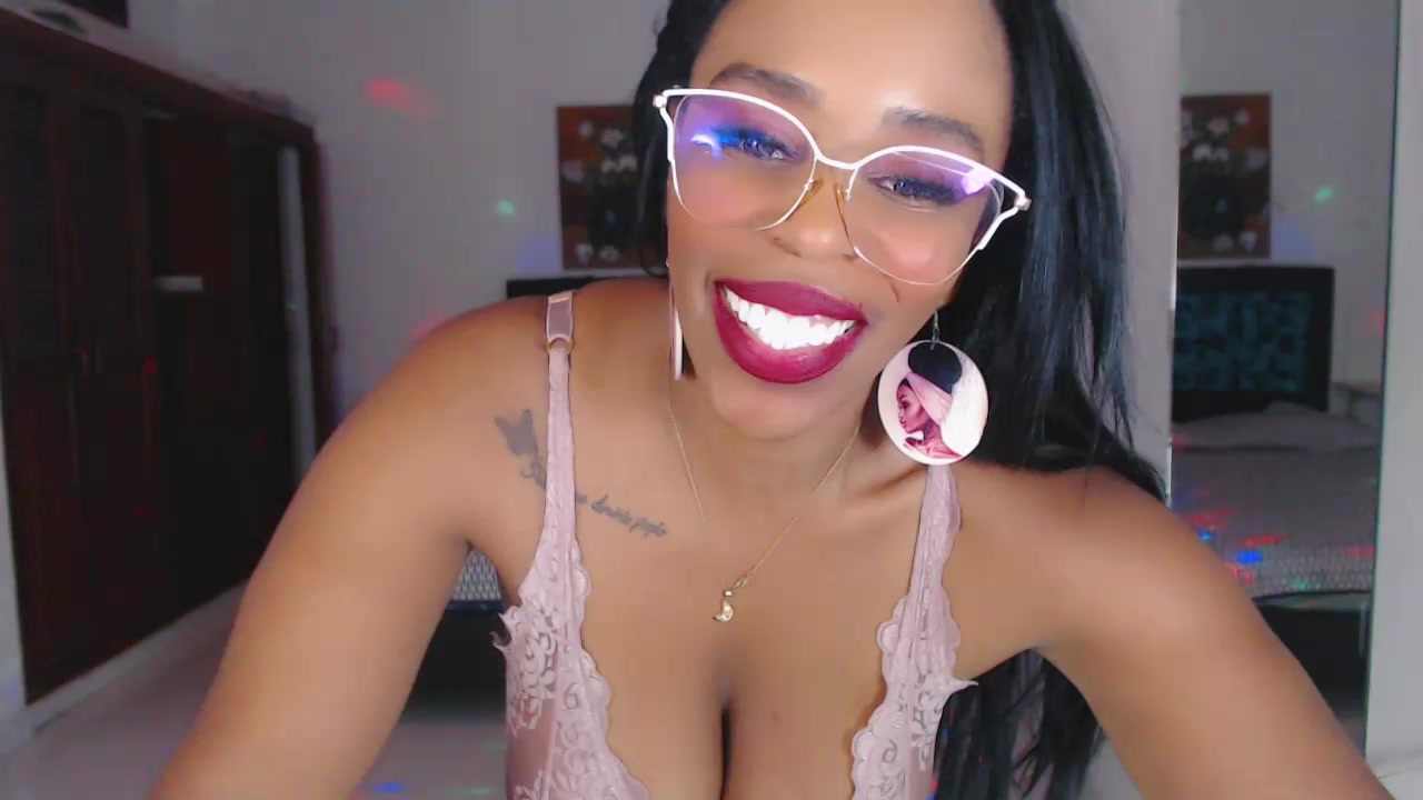 Private ShowDelicious fucked - video di TAYLORR778 modella di cam