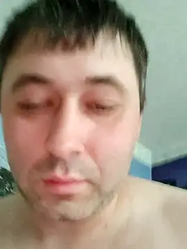 Долго дрочу потом кончаю и съедаю свою сперму – video od webkamerové modelky tores992