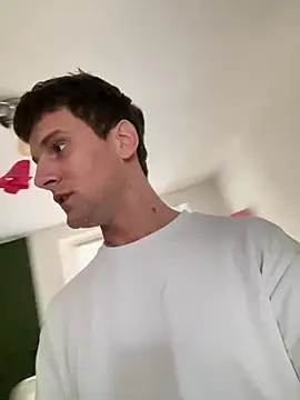 13 Jun 2025 Public Show - ETHAN_MOORE adlı kamera modelinin videosu