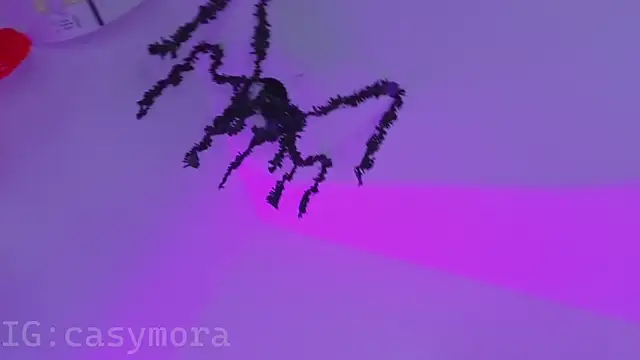 strong pussy licking - video van Cuteprincess21 cam-model