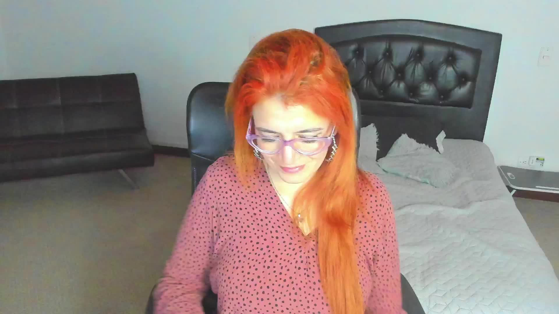 My hot pussy, sucking your cock and being fucked until I cum is what I want most from you - vídeo de la modelo de cam adriana71