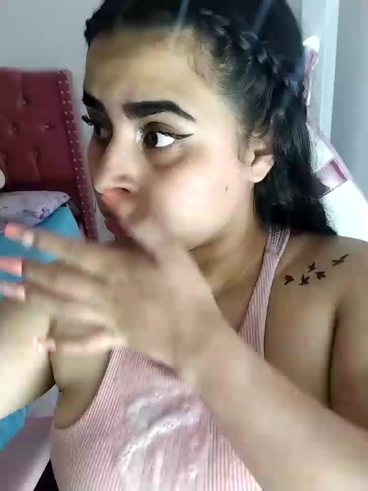 fist pussy - vidéo du modèle de showcams evelin_zaenz01