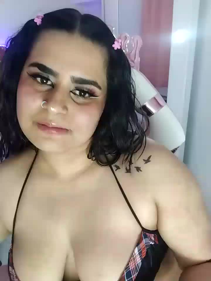 hairy pussy - vidéo du modèle de showcams evelin_zaenz01