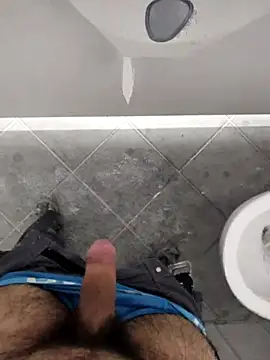 [31 Jul 06:40] Public Show my cum - відео від вебкаммоделі J0nyhson