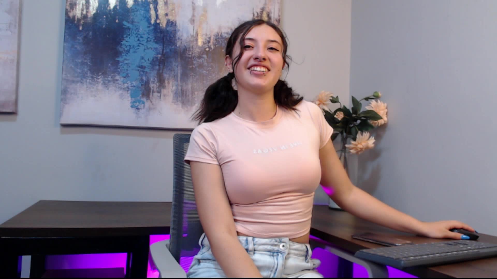 [19 Jul 10:50] Private Show - Vídeo de chubby_vanniie_, modelo de vídeos