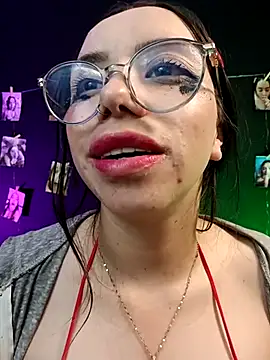 naughty mouth naughty tongue 😈😈 - 視頻由 valentina_swallow 主播提供