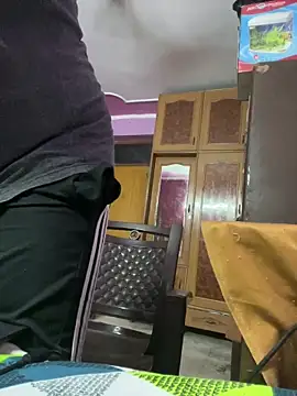 カメラキャストのDick_6inches_Delhiさんのトレンドな 6046本の動画