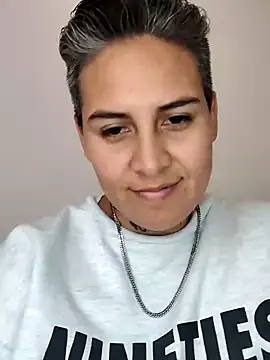 mostrar masturbacion+mostrar pasteles - video by Yessi_rousse cam model