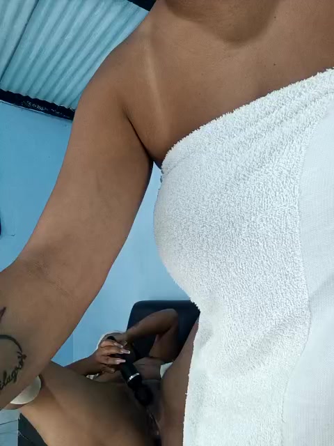 girl with big tits squirting big - ক্যাম মডেল Rossestoner-এর ভিডি  ও