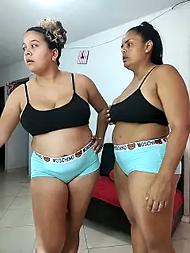 eating pussy and delicious scissors - video by Rossestoner cam model