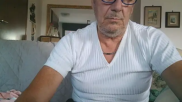 [10 Aug 17:39] Private Show - Video von gyodybis Cam-Model