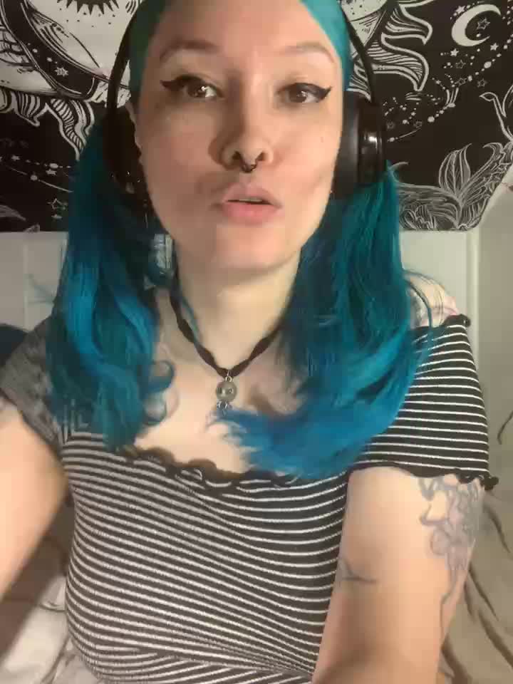 Cum for me mark on my tits - ক্যাম মডেল FRRANNKIE-এর ভিডিও
