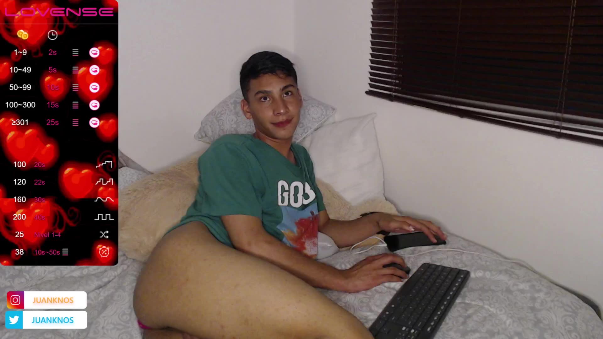 sucking dildo - Video von by_pandora Cam-Model