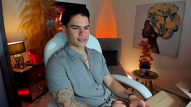[23 Jan 07:47] Private Show – video od webkamerové modelky Matias_Murrier