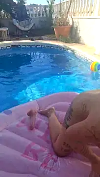 blow dildo on air matrase - vidéo du modèle de showcams Jassy_Foxy