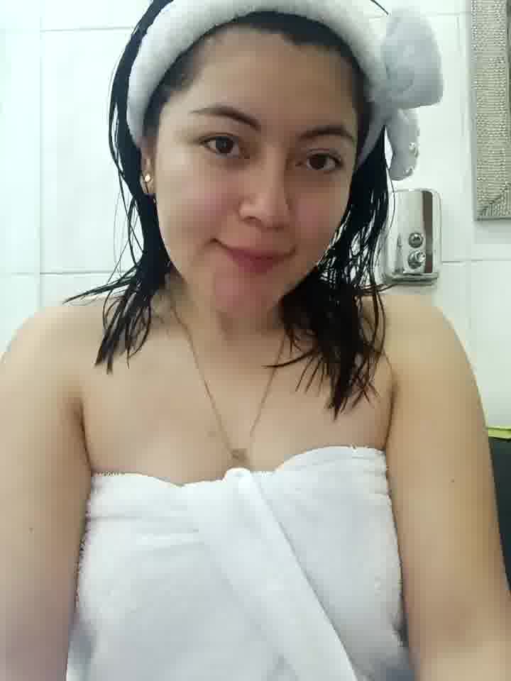 Playing in the bathroom, very wet ♥️ - video av Sakura_0505 cam model