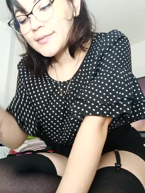 Vibrations Domi + p33 - video av Sakura_0505 cam model