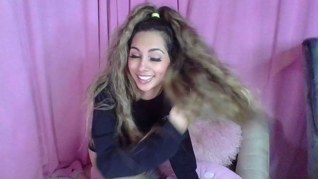 Banksie Topless Before Miami [6 Mar 19:31] Private Show - video by LindseyBanks