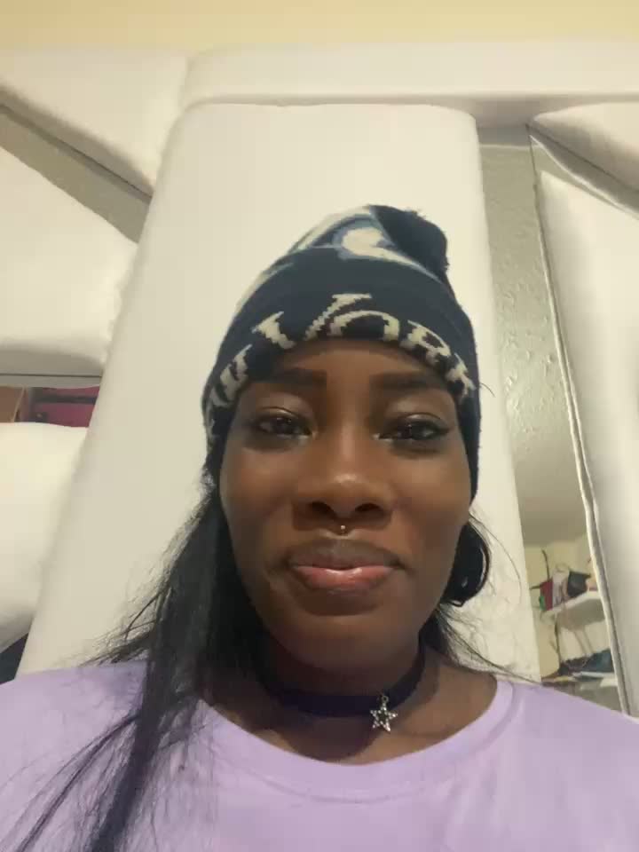 [24 Jun 09:50] Private Show - vídeo de la modelo de cam coral1727