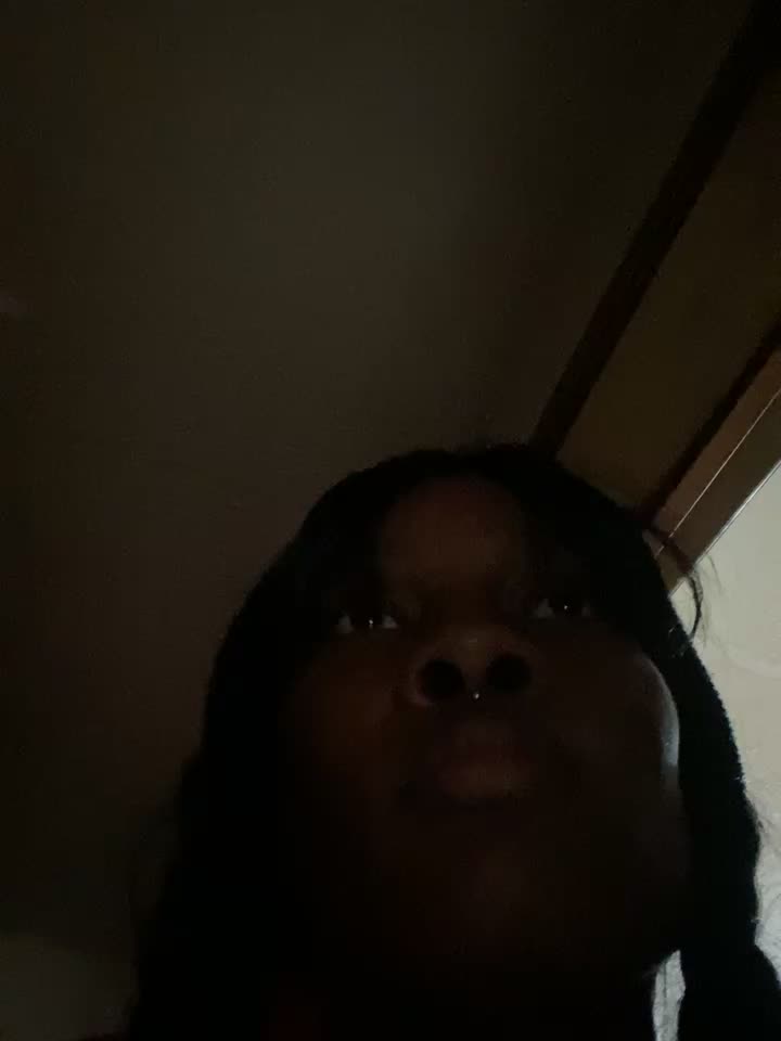 [15 Aug 15:50] Private Show - vídeo de la modelo de cam coral1727