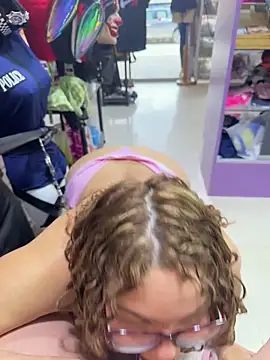 FUCKING RICH IN PUBLIC - βίντεο μοντέλου ROSALIASEXSHOP