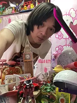 Vídeo em tendência de modelo na câmara JesuAdam 7058