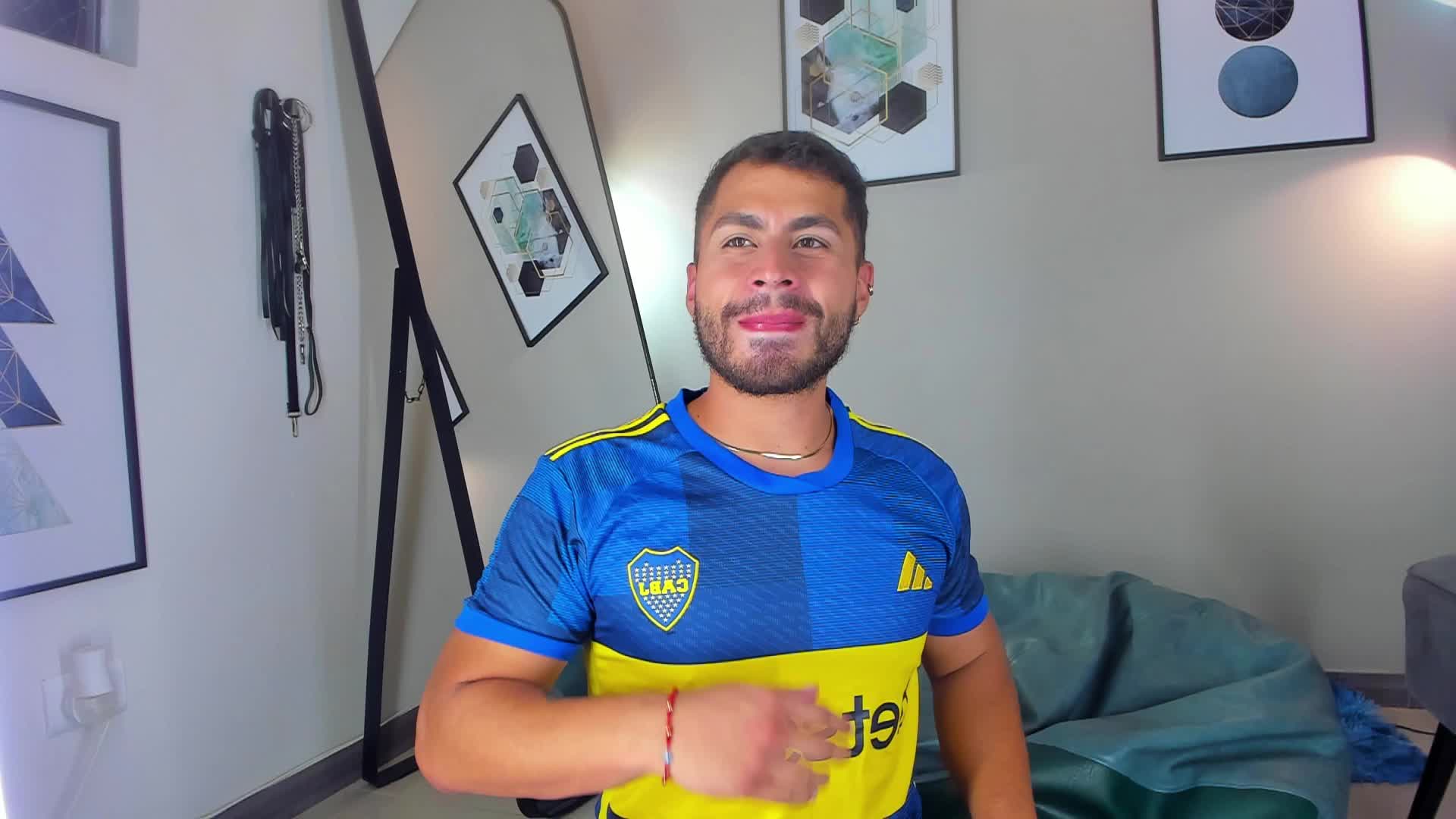 PIG BOYS - วิดีโอโดย Juan_Castano โมเดลแคม