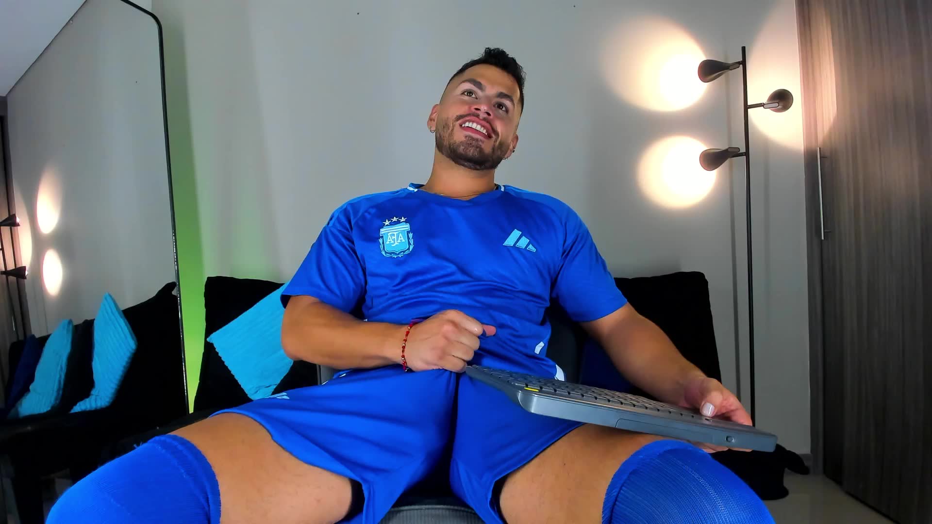 Footballers fucK face after their training - วิดีโอโดย Juan_Castano โมเดลแคม