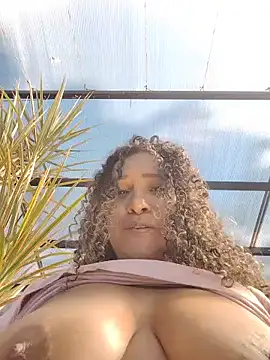 In my Farm 🍆😈 – video od webkamerové modelky _Victoria_Hills