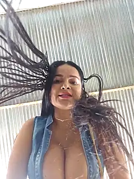 Ass on camera zoom - video by CataleyaRusso cam model