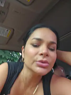 Blowjob in the car sucking his milk — filmik CataleyaRusso, modela(-lki) na kamerkach