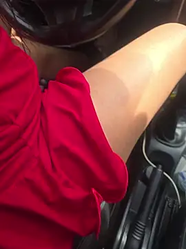 Follandome to taxi driver while driving blowjob that risked - CataleyaRusso adlı kamera modelinin videosu