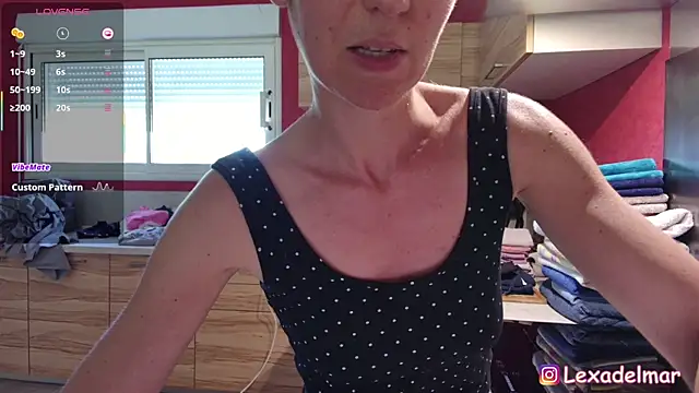 plug + fist pussy&ass + big dildo ass－カメラキャストのLexa_del_marの動画