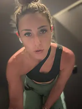[29 Apr 10:51] Spy Show - video by petrouchkaaa_ cam model