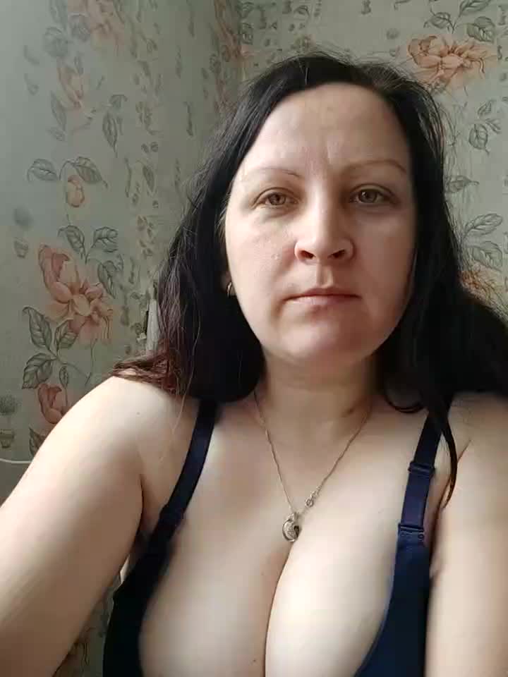 Play with my tits