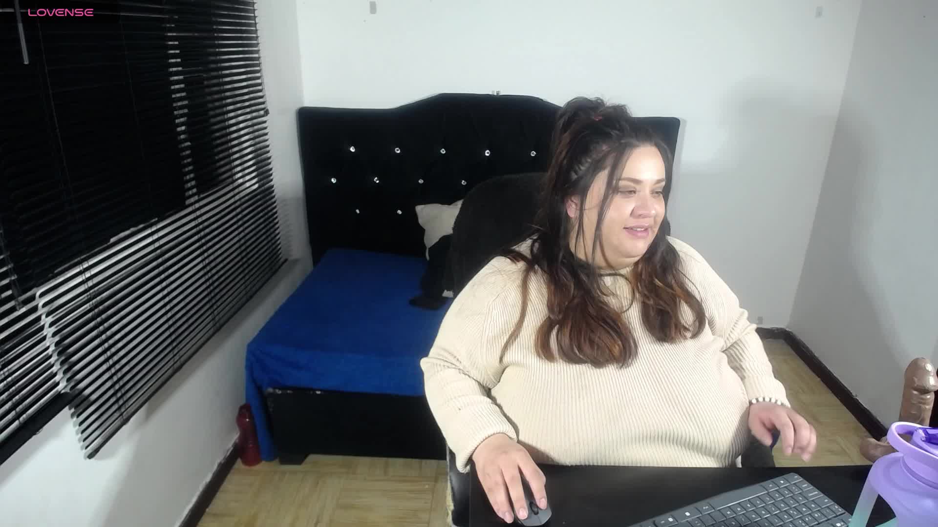 :) - clip cu anacohen model videochat