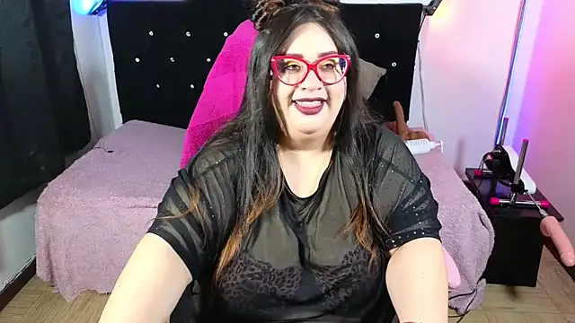Dancing while taking off my clothes - clip cu anacohen model videochat