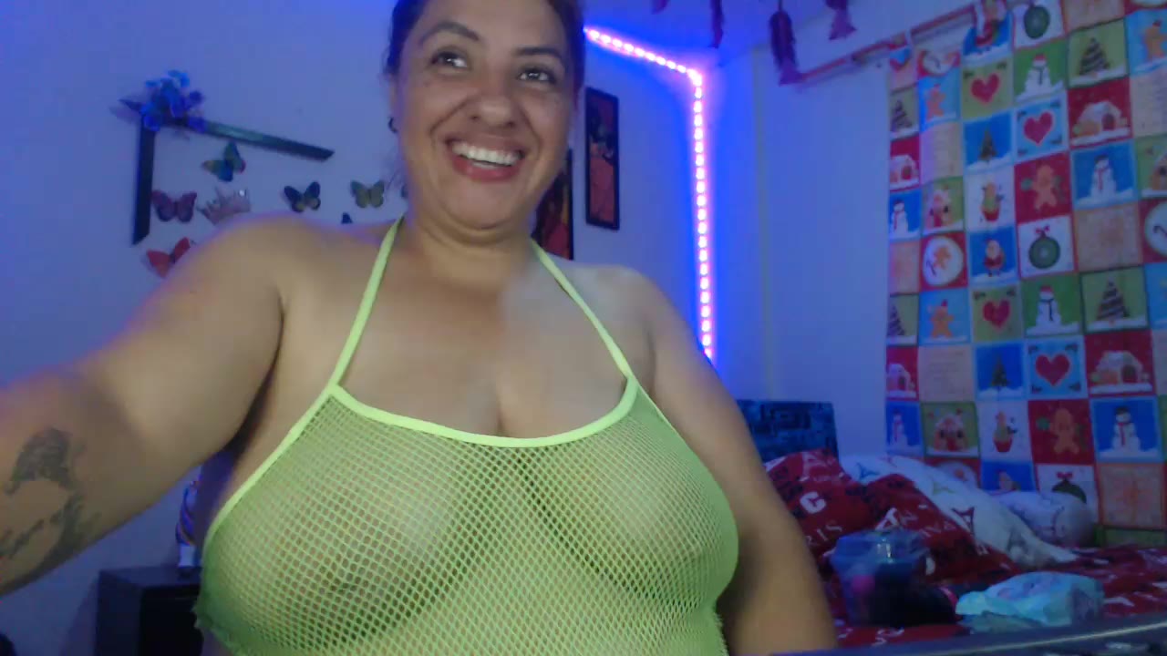 [21 Dec 14:19] Private Show - video by kasandradiaz cam model