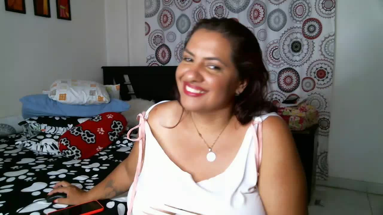 [11 Apr 01:54] Private Show squirts - vídeo de la modelo de cam kasandradiaz