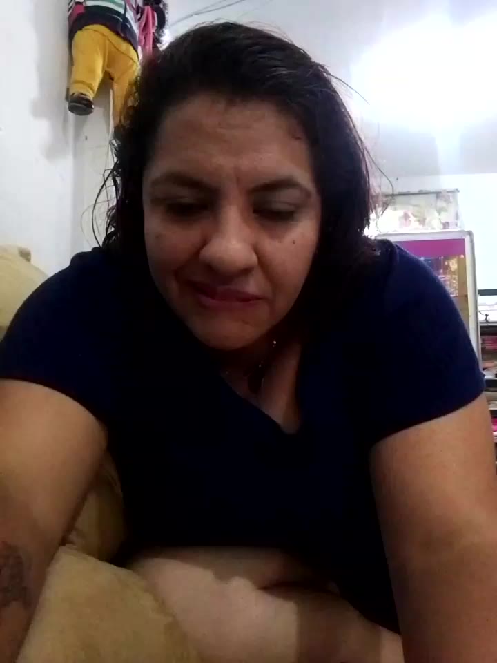 [3 Jun 17:35] Private Show sucking my tits - vídeo de la modelo de cam kasandradiaz