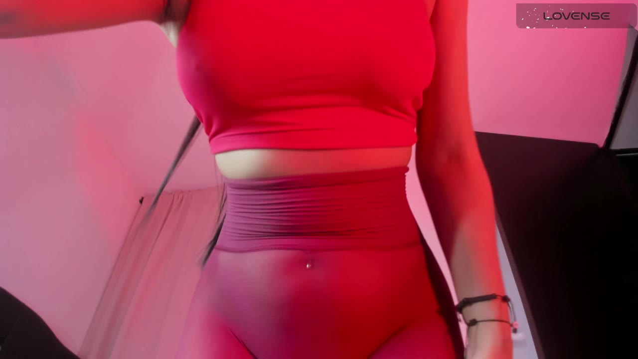💧 Cameltoe and Squirt using my domi - Vídeo de Mia_depp, modelo de vídeos