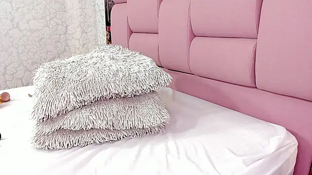 [12 Apr 13:47] Private Show - Vídeo de _Molly_rosse_, modelo de vídeos