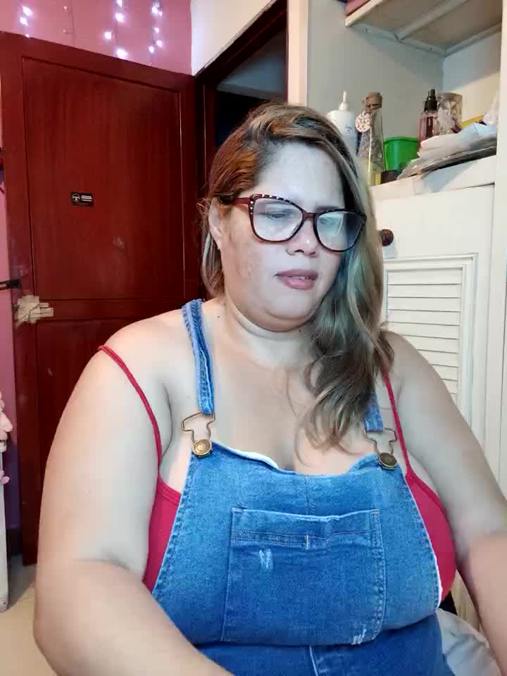 [12 Dec 18:20] Private Show - video by EllisW8 cam model