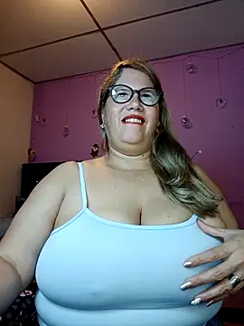 Show naket + suck titis +anal - video by EllisW8 cam model