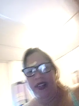 fuck in the kitchen — filmik EllisW8, modela(-lki) na kamerkach