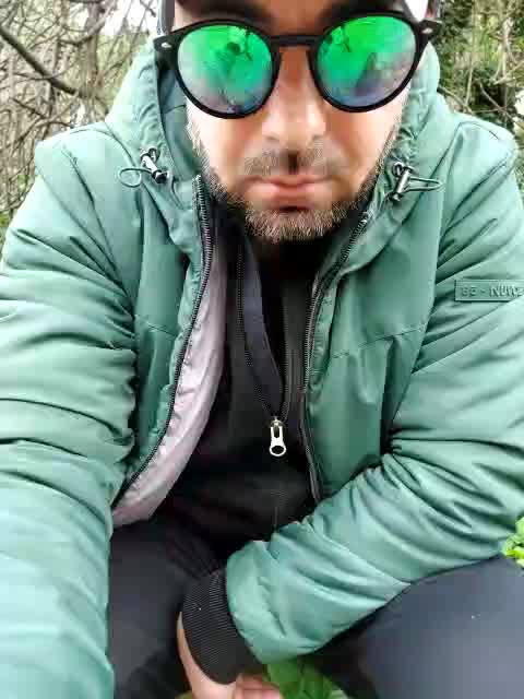 [7 Feb 16:59] big cum park public - video của người mẫu cam toro23xxxl